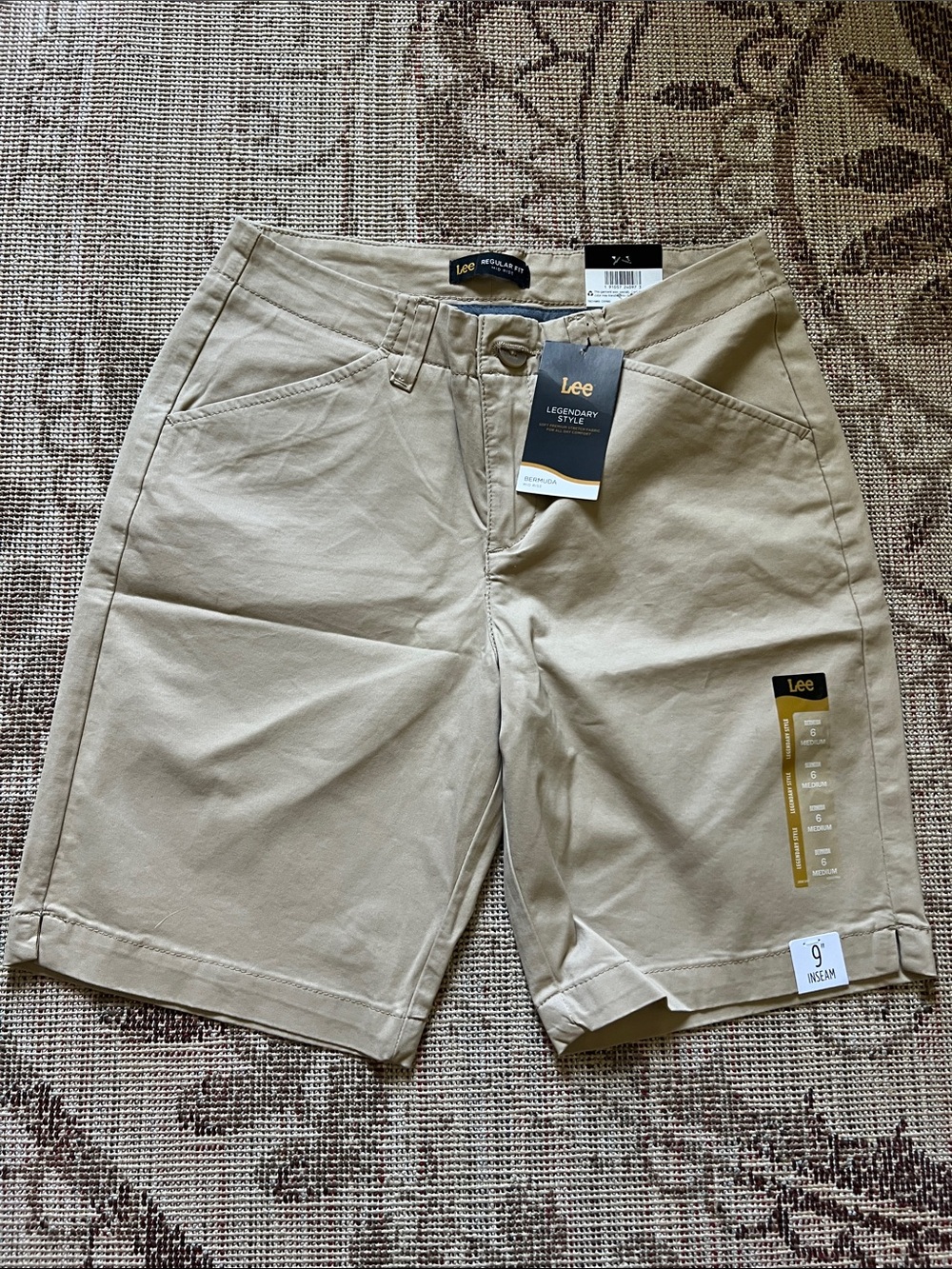 Lee women’s  Tan Flat Front Shorts Size 6 NWT